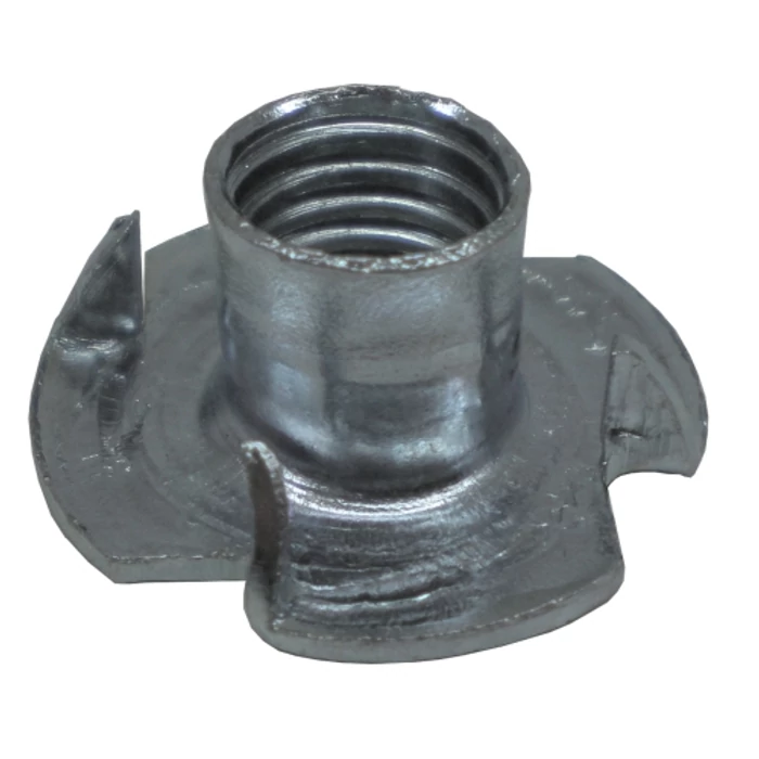 Körmös anyacsavar M6 Körmös anyacsavar M6