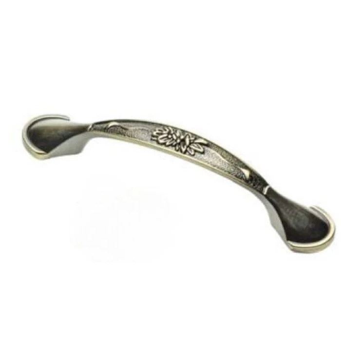 Bútorfogantyú ARDEA 96mm antik bronz