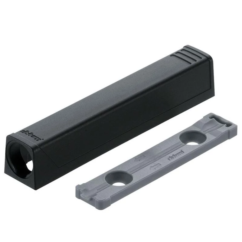 Blum 956A1201 Tip-on egyenes adapter hosszú terrafekete