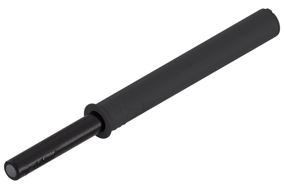 BLUM 956A1002 Tip-on hosszú kilök. fekete