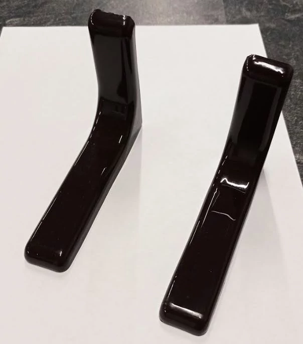 Konzol takarósapkával 143x235x35mm sötétbarna