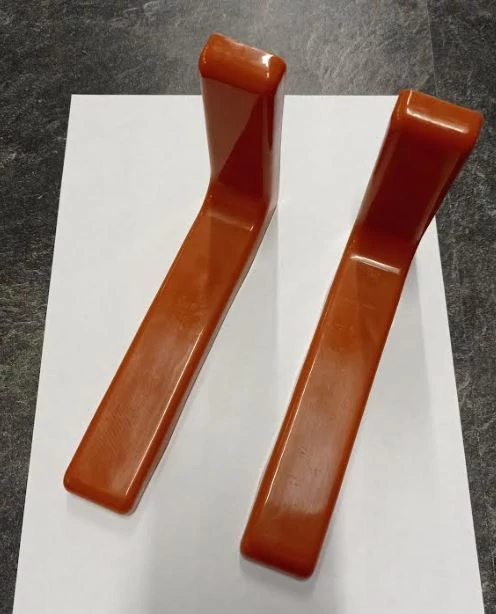 Konzol takarósapkával 143x235x35mm calvados